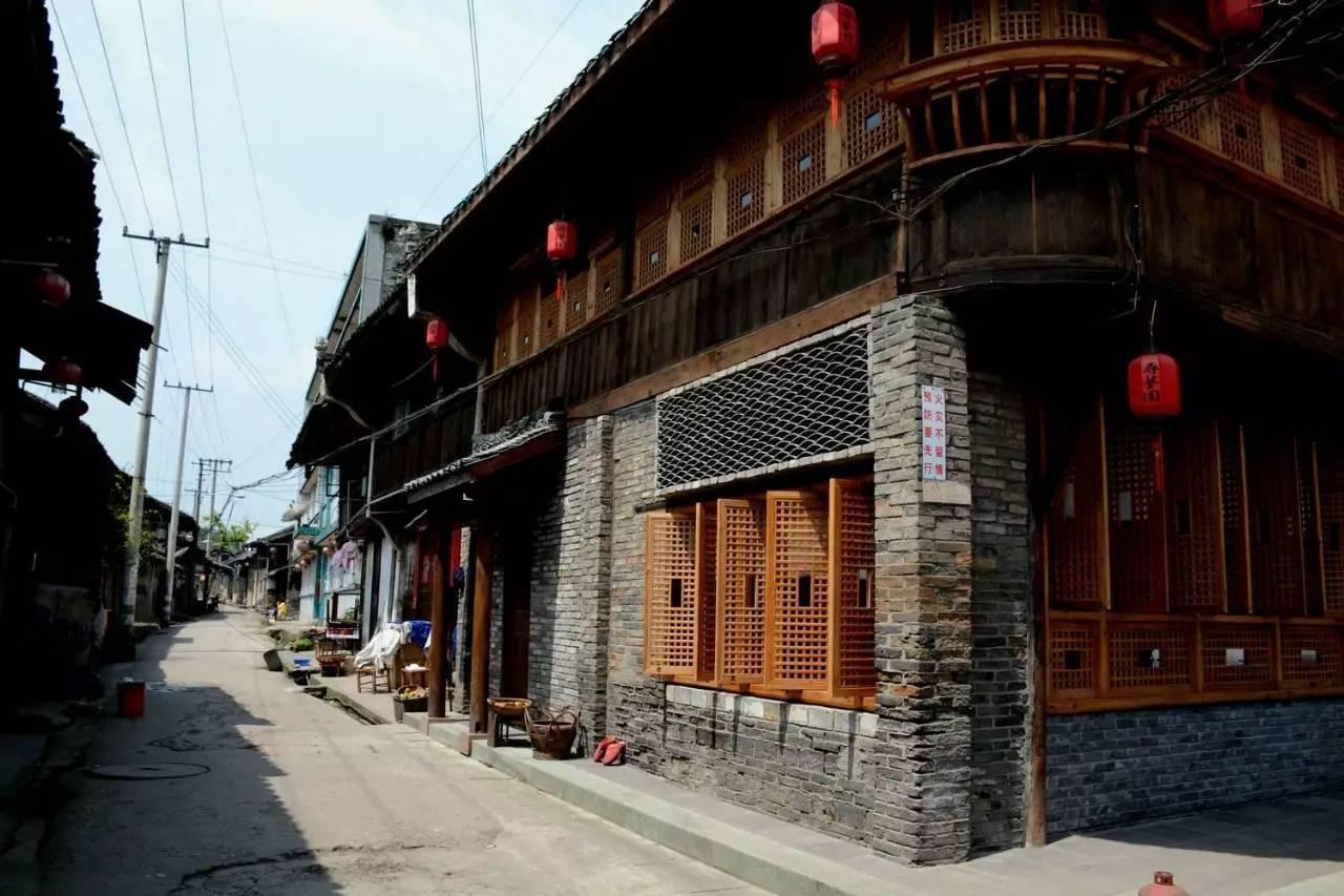 深度交流,探索在职场上该不该情绪自由?之旅